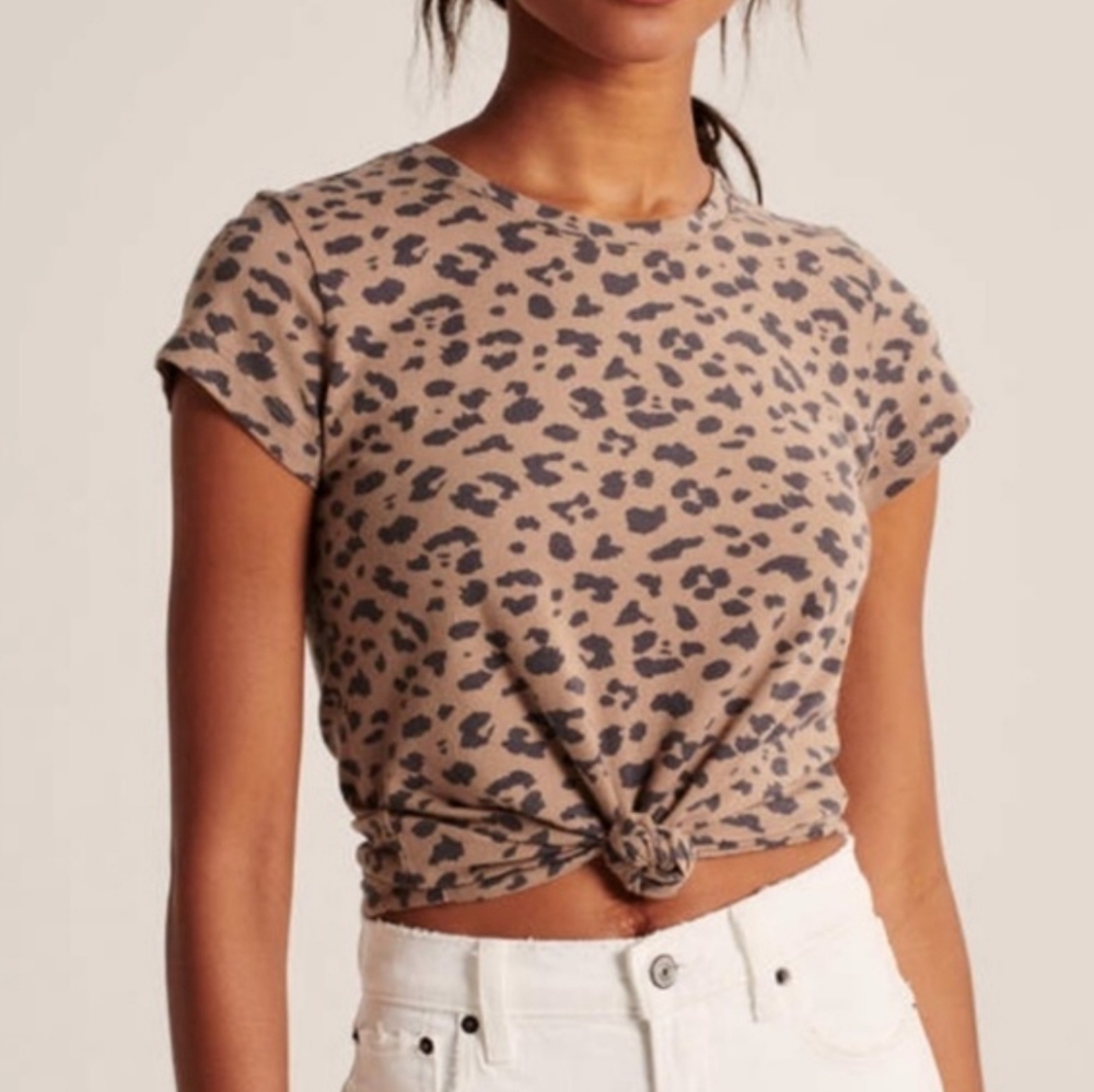 Abercrombie & Fitch Cheetah print top